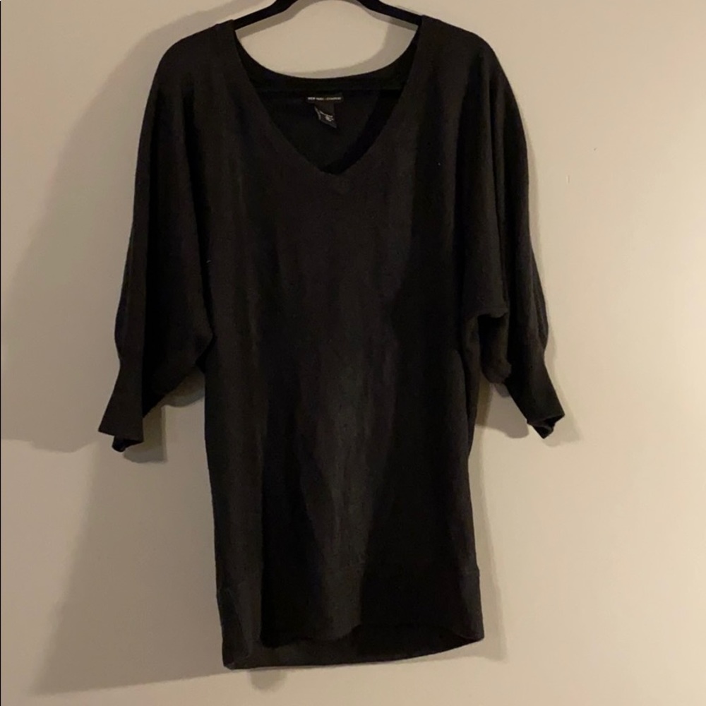 BLACK TUNIC SWEATER